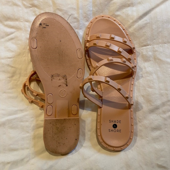 Shade & Shore flip flops -- pinkish/cream color - Picture 3 of 3